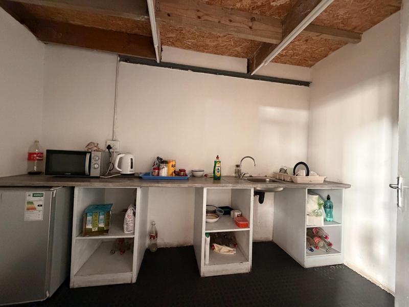 To Let Commercial Property for Rent in North End Eastern Cape